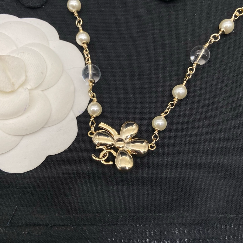 CHN105 Women's new four leaf clover crystal diamond necklace jewelry