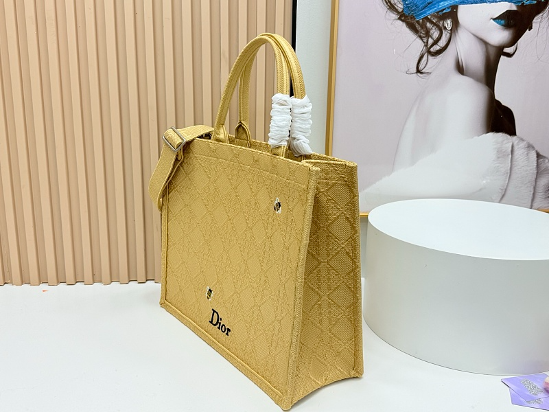 LDP33 bag  26-8-22cm 41-14-32cm 36-27-16cm Hand bag