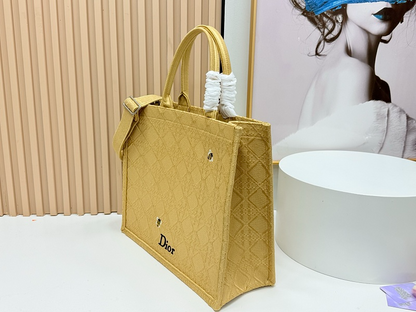 LDP33 bag  26-8-22cm 41-14-32cm 36-27-16cm Hand bag