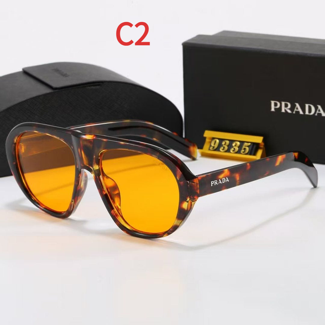 9885 Sunglasses with box