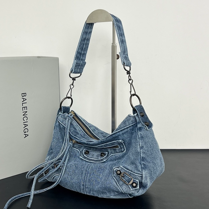 LBP18 Bag 27.9×19×13.9cm Shoulder bags