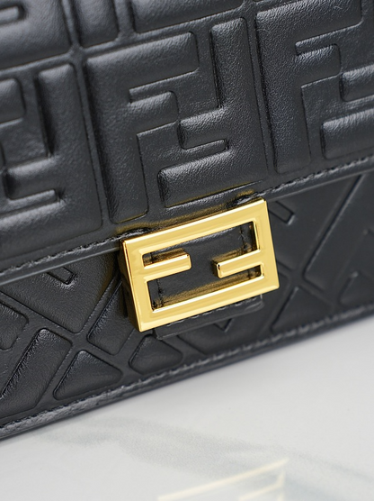 LFP53 bag 21-5-11.5cm Shoulder bags