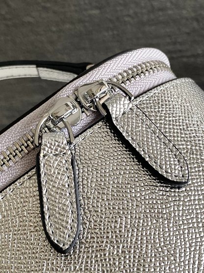 LVP2 bag17-10- 9cm  Shoulder bags