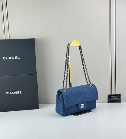 LCP65 bag 25-15-6cm Shoulder bags