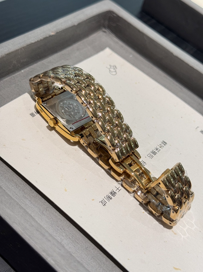 HW1  Women's new versatile 23x23mm watch