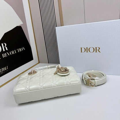 LDP60 bag 22-13-4cm Hand bag