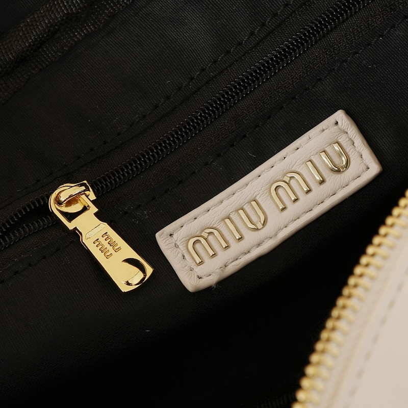 LMP19 bag 20-14-7CM Hand bag