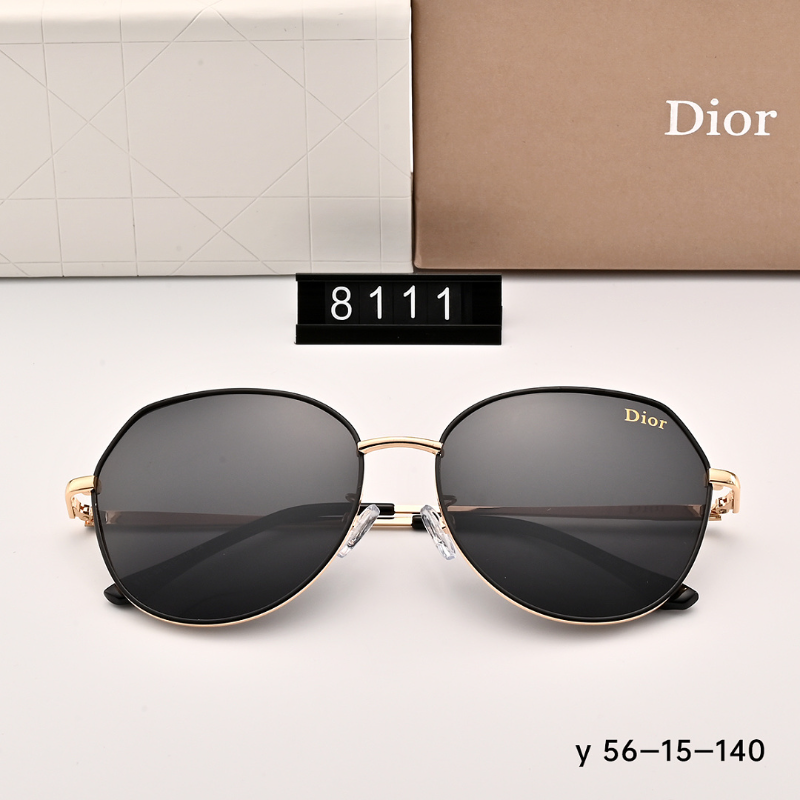 8111 Sunglasses with box