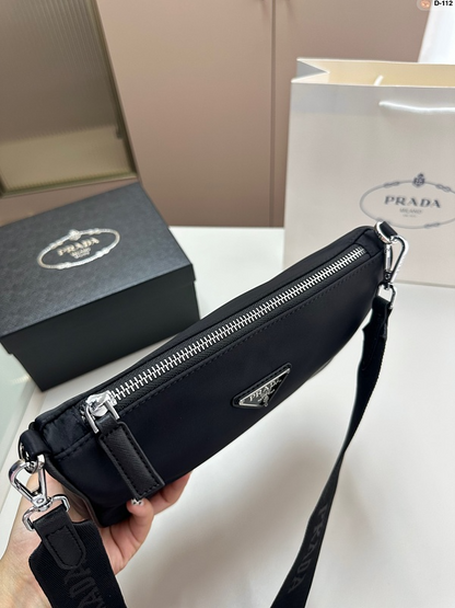LPP44 bag 23-6-16CM  Shoulder bags with box