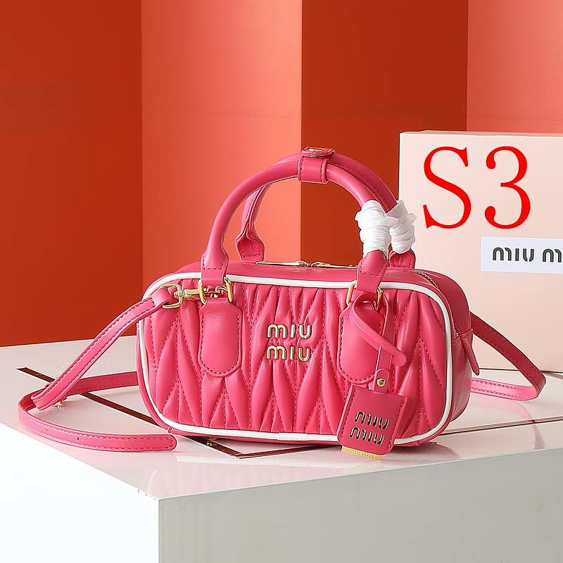 LMP23 bag 23-12-9cm Hand bag
