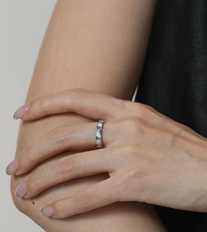 J169 Men's and women's titanium steel rings with diamond inlay jewelry