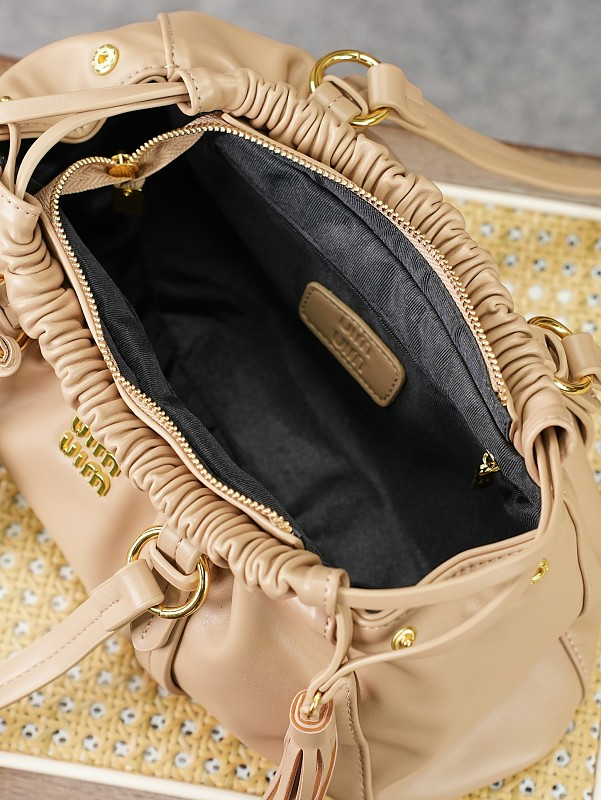 LMP18 bag 33-10-19cm Hand bag