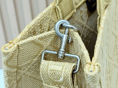 LDP33 bag  26-8-22cm 41-14-32cm 36-27-16cm Hand bag