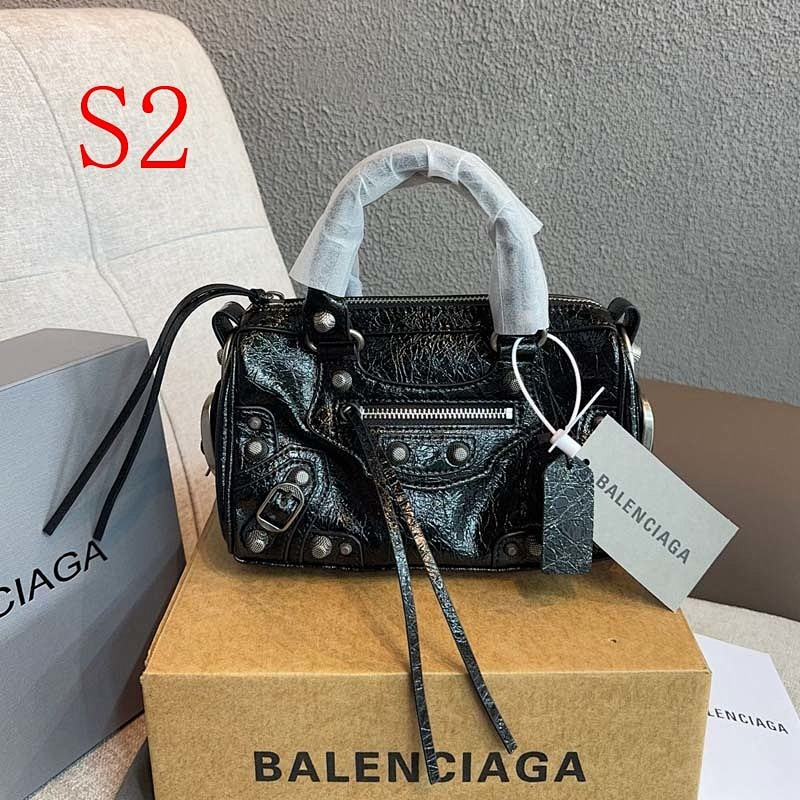 MBP1 bag 21-10-12CM Handbag