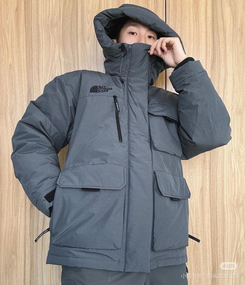 105891  Men's and women's northern workwear with multiple pockets, hooded down jacket, clothes
