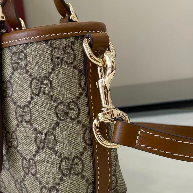 LGP57 bag17.5-11-6.5CM Hand bag
