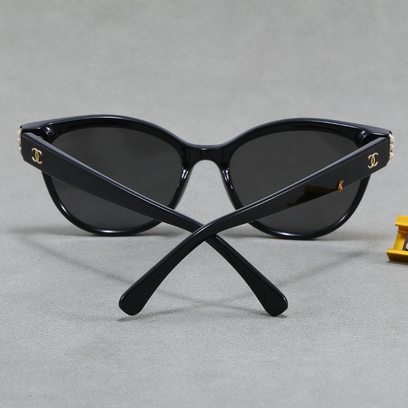3440 Sunglasses with box