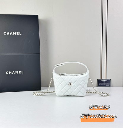 LCP131  Bag 19-6-12cm Shoulder bag