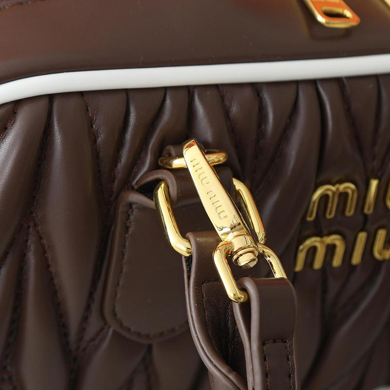 LMP23 bag 23-12-9cm Hand bag
