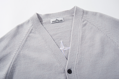 STC27 Men's and Women's V-neck Button Double Pocket Ribbed Edge Back Logo Embroidered Knitted Sweater Clothing