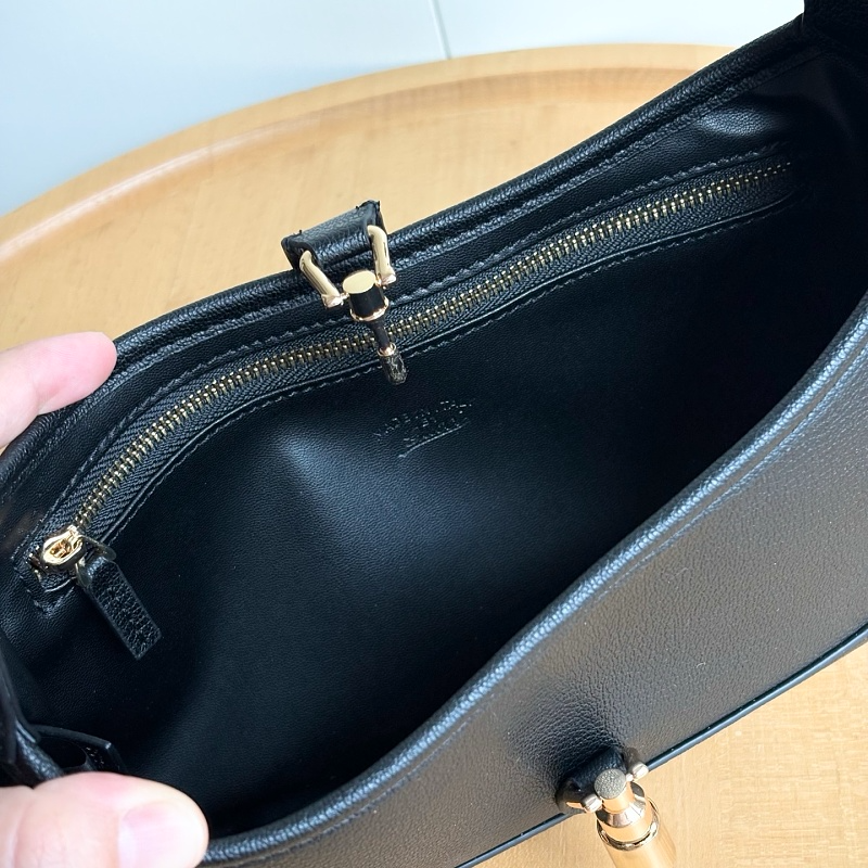 LGP62 bag 31.5-21-5cm 27-13-3.5cm Hand bag