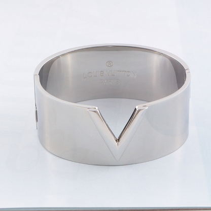 LVB123 Wide Version V Letter, Titanium Steel Bracelet, Women's Jewelry