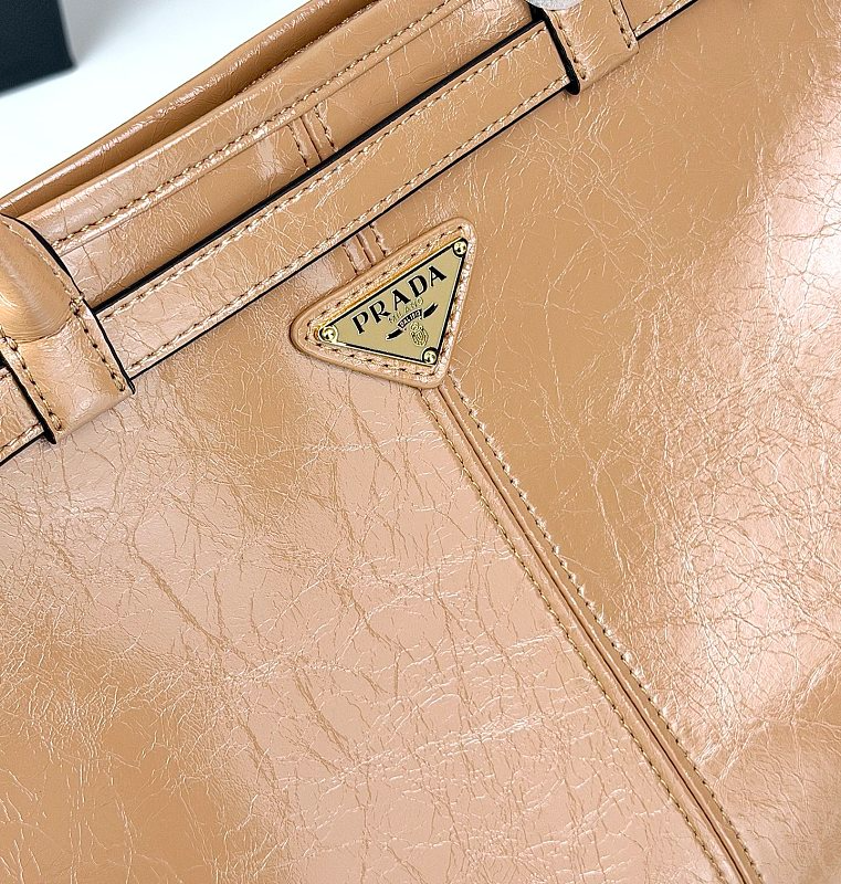 LPP43 bag 38-25-13cm Hand bag