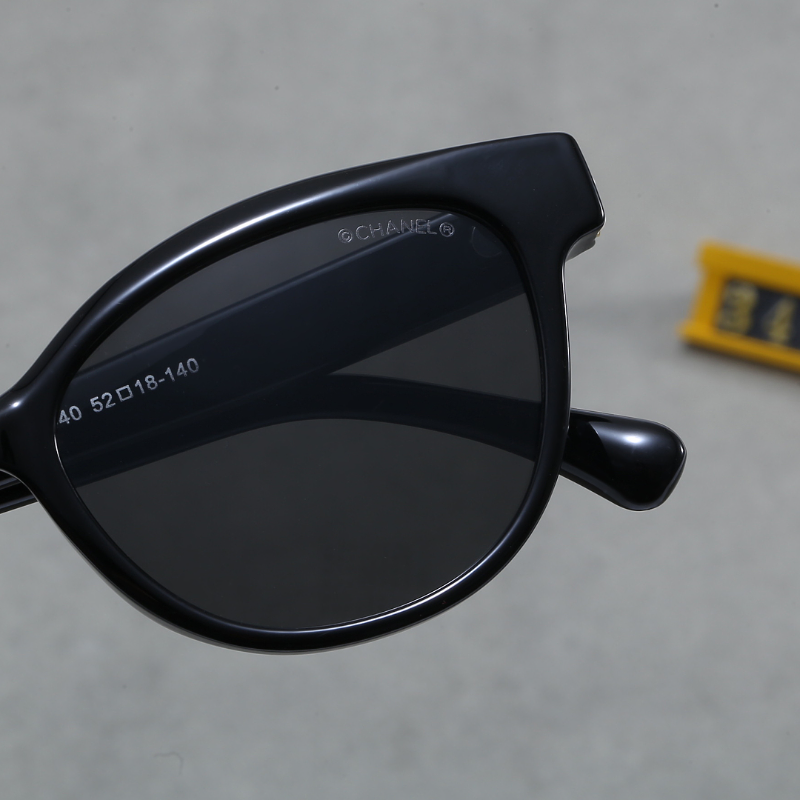 3440 Sunglasses with box