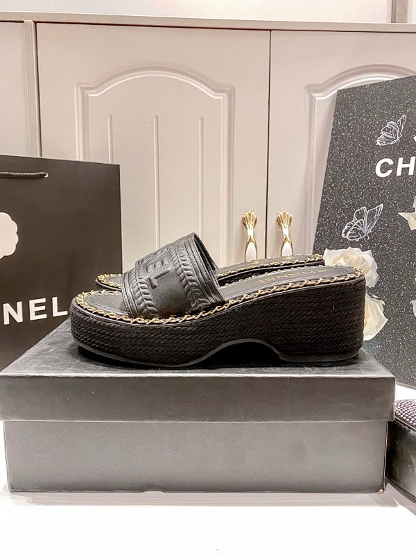MCS1 Synthetic Leather slippers 35-40 Shoes With box