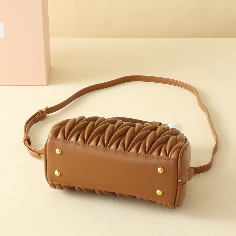LMP16 bag 22-13-10CM Hand bag