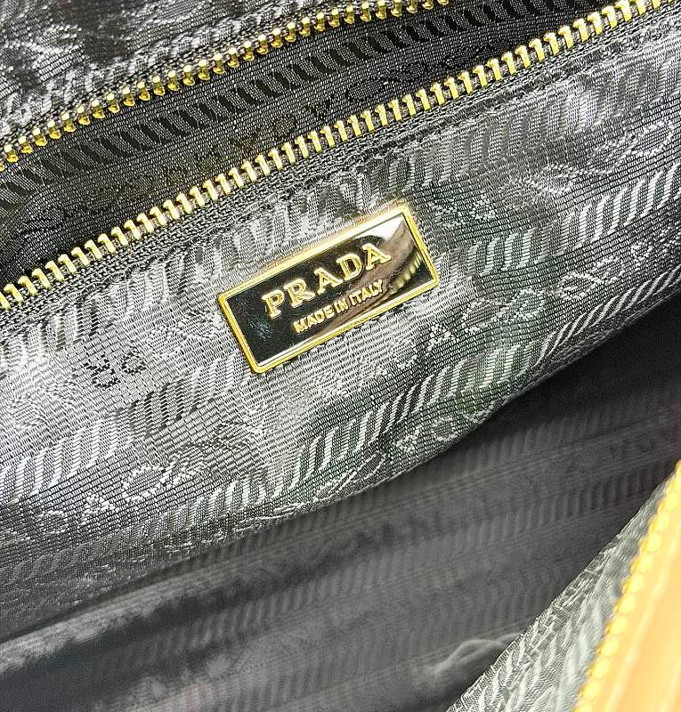 LPP43 bag 38-25-13cm Hand bag