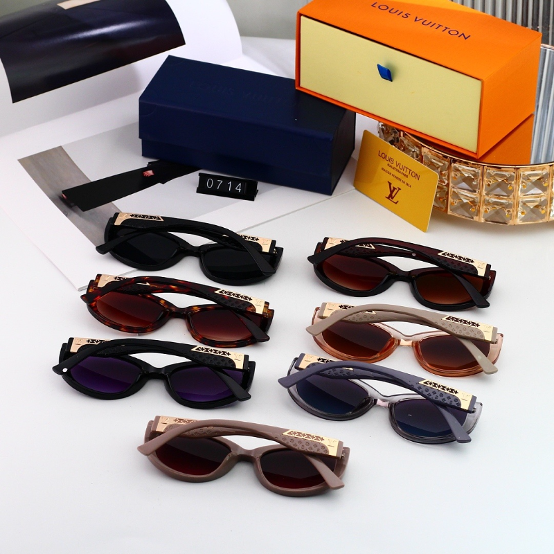 0714  Sunglasses with box
