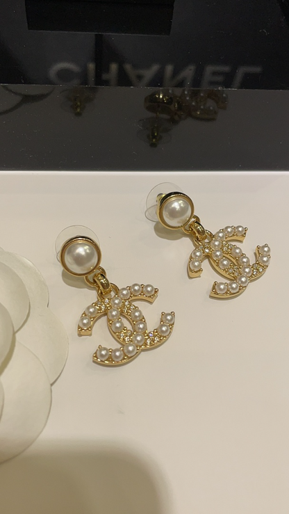 CHE88  Women's rhinestone pearl double C pendant earrings jewelry