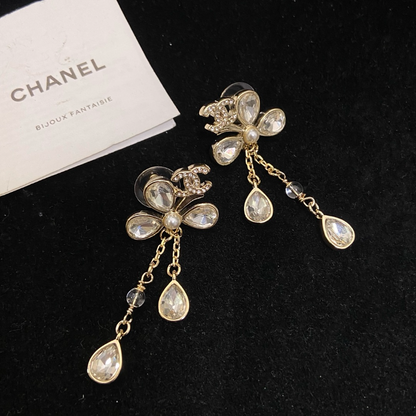 CHE81  Women's Four Leaf Clover tassel Double C Earnail Jewelry