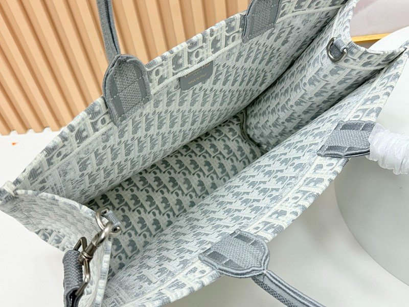 LDP33 bag  26-8-22cm 41-14-32cm 36-27-16cm Hand bag