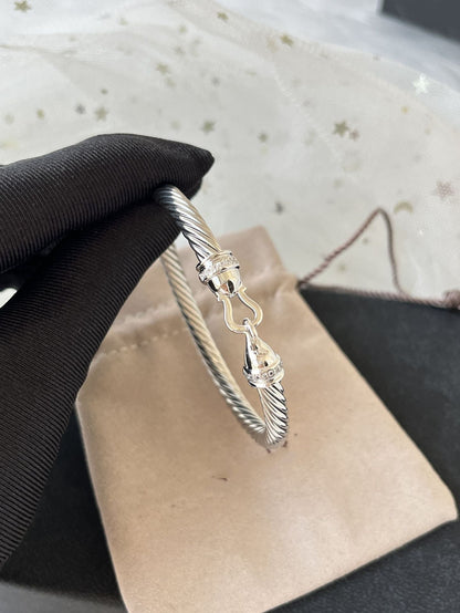 DY  DB109  Popular 5MM Hand Jewelry with Diamond Hook Head