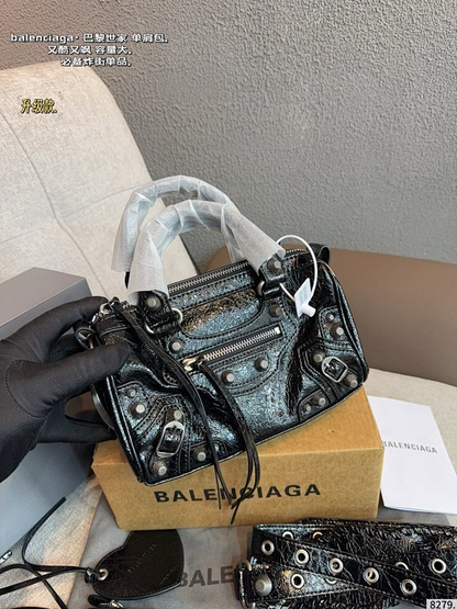 MBP1 bag 21-10-12CM Handbag