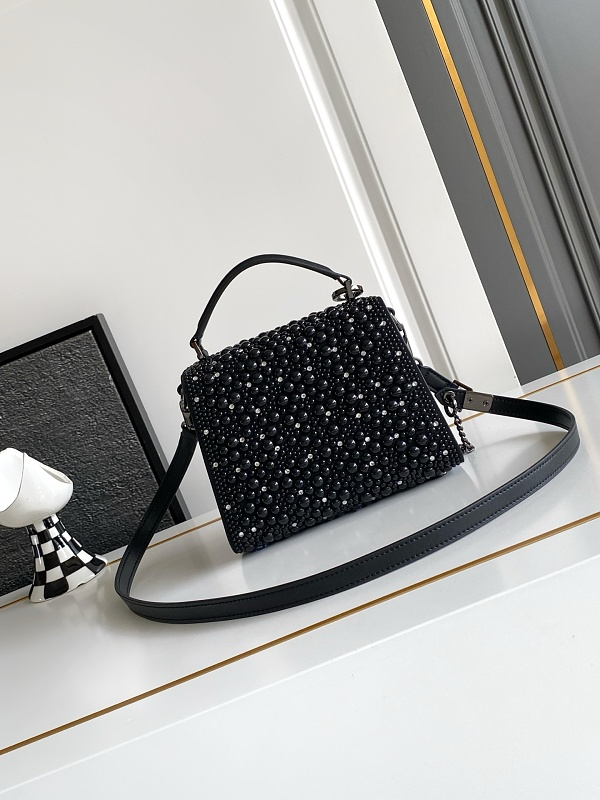 LVP9  bag 19-13-9 cm Shoulder bags
