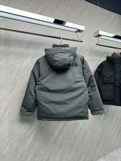 105891  Men's and women's northern workwear with multiple pockets, hooded down jacket, clothes