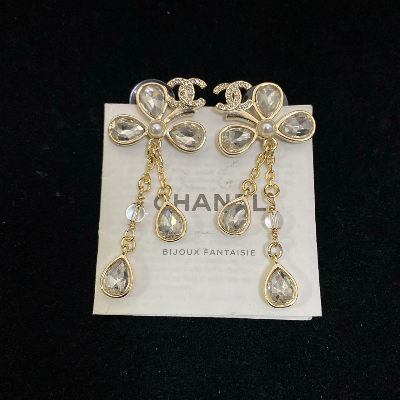 CHE81  Women's Four Leaf Clover tassel Double C Earnail Jewelry