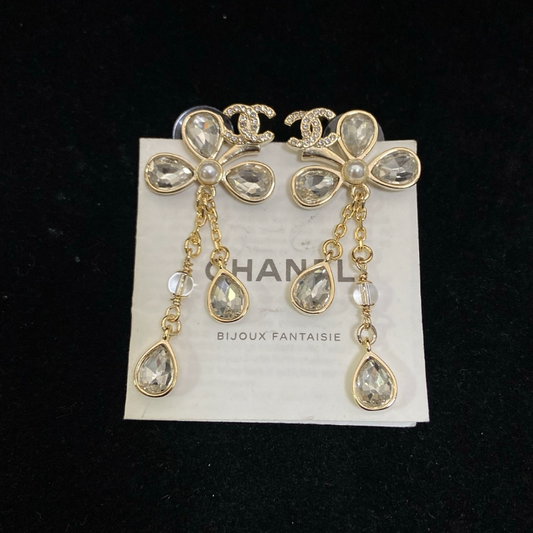 CHE81  Women's Four Leaf Clover tassel Double C Earnail Jewelry