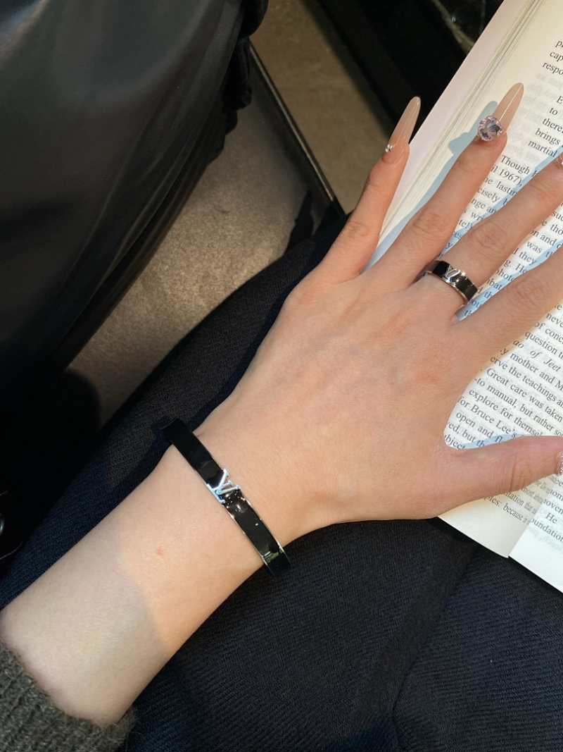 J155  Men's and women's titanium steel ring jewelry