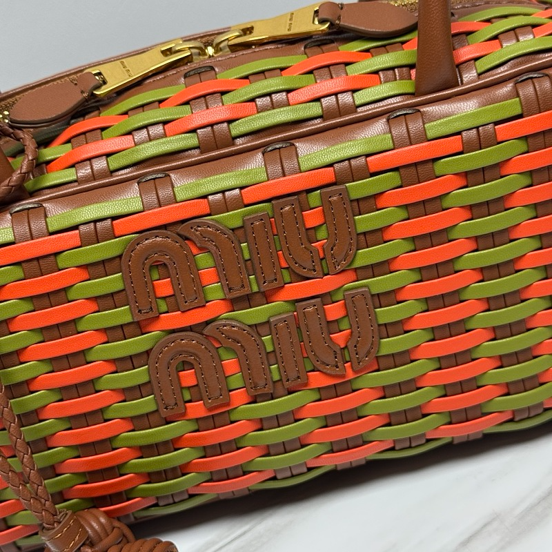 LMP26 bag 28-12-9cm Hand bag