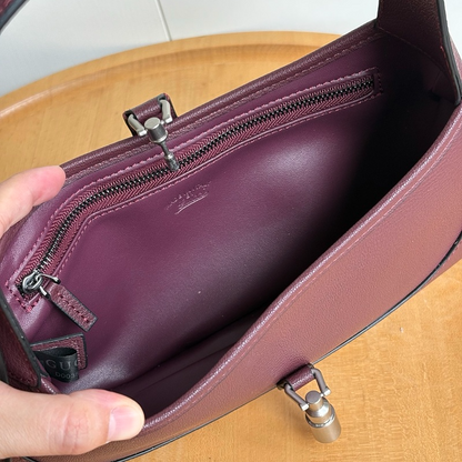 LGP62 bag 31.5-21-5cm 27-13-3.5cm Hand bag