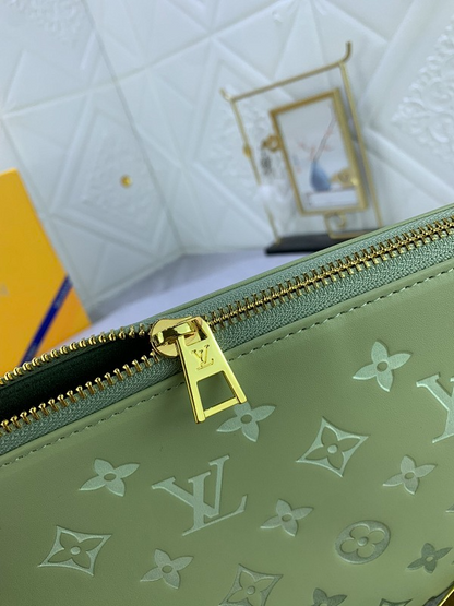 LLP5 Leather shoulder bag 26-20-12CM Hand Bags