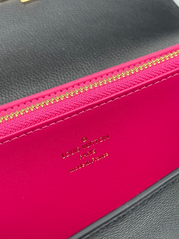 LLP252 Leather Wallets 15-10-3cm with box
