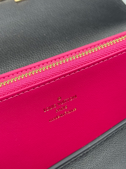 LLP252 Leather Wallets 15-10-3cm with box