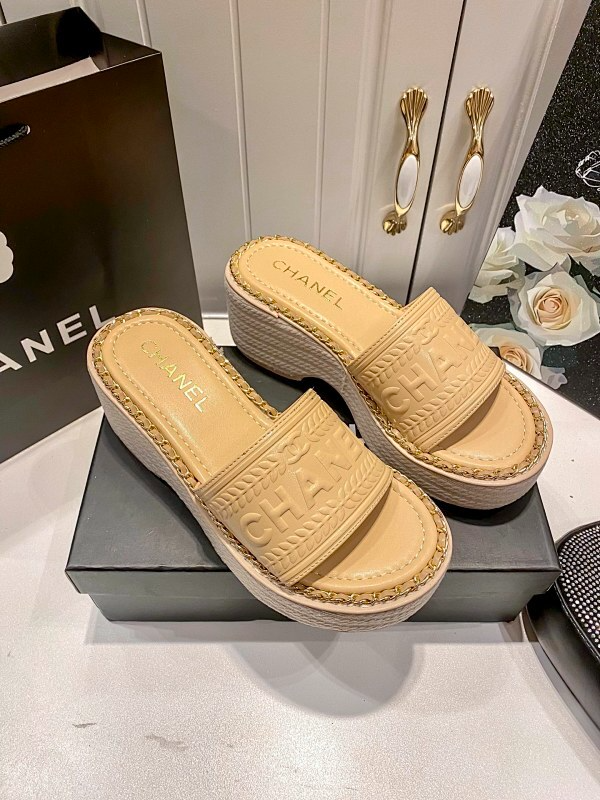 MCS1 Synthetic Leather slippers 35-40 Shoes With box