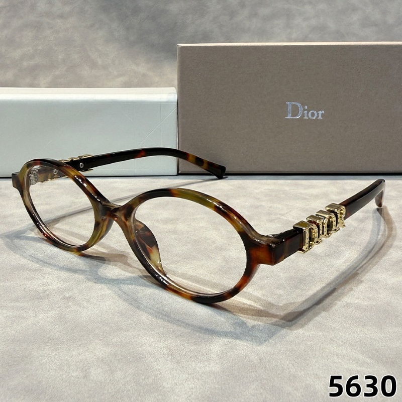 5630  Sunglasses with box