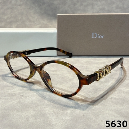 5630  Sunglasses with box